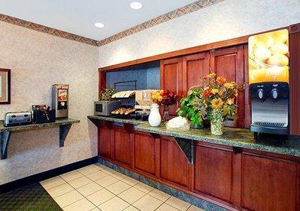 Отель Comfort Inn Ferdinand