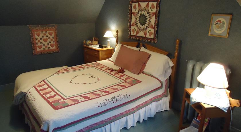 Мини-отель Willowgreen Farm B&B