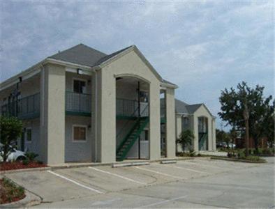 Отель Knights Inn Bay St. Louis