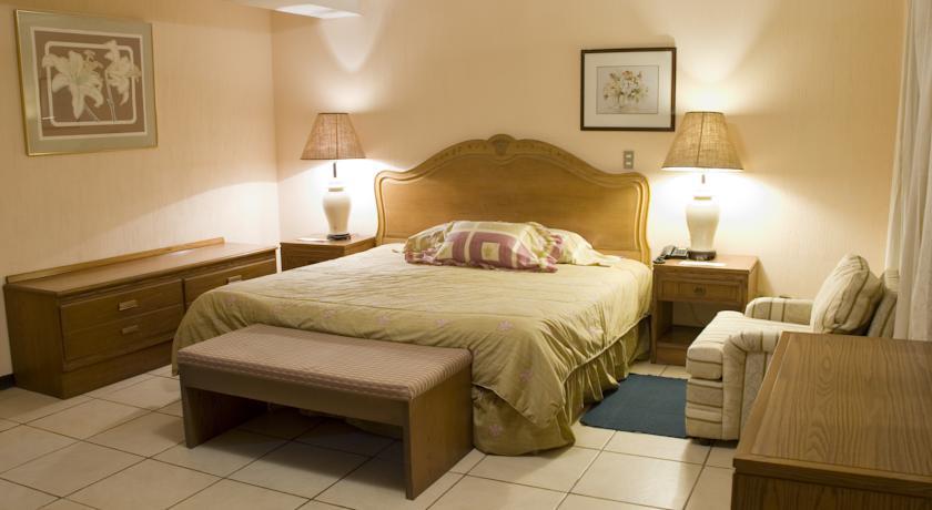 Отель Hotel S&J Bella Luna, S.A.