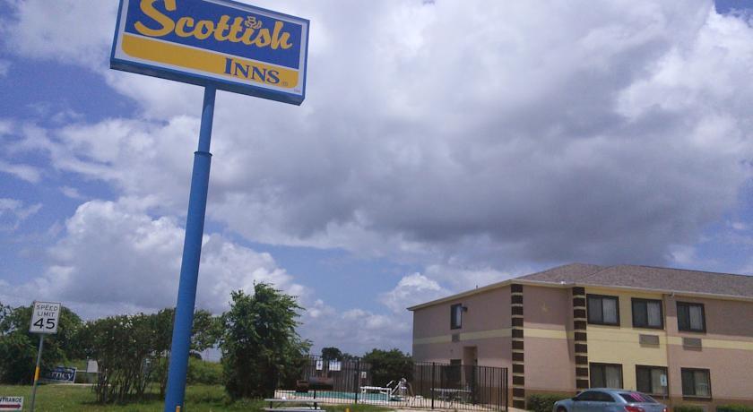 Отель Scottish Inn Weimar
