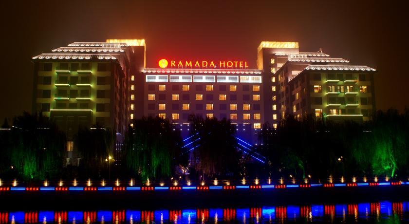 Отель Ramada Casa Hotel