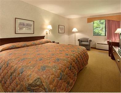 Отель Super 8 West Springfield Route 5