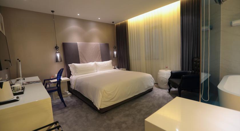 Jinjiang Metropolo Classiq Hotel, Off Bund