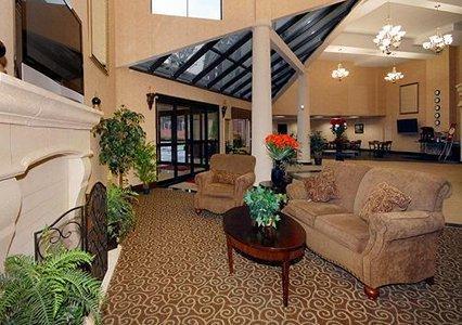 Отель Comfort Suites Morrow