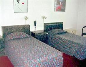 Tropics Hotel