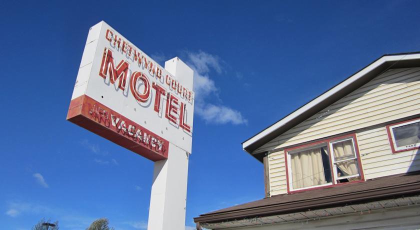 Отель Chetwynd Court Motel