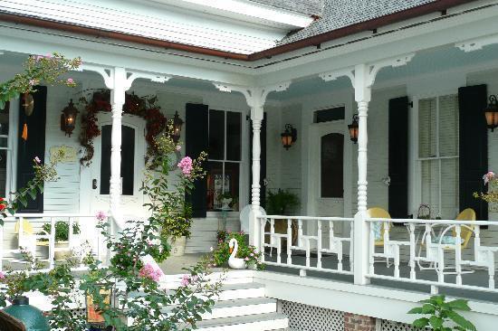 Отель Grand Magnolia Suites