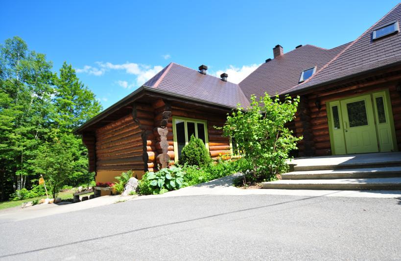 Отель Auberge Laetus Le Joyeux