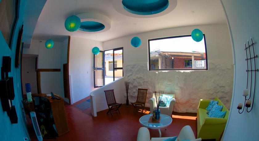 Отель Hotel Aquamarine Galapagos