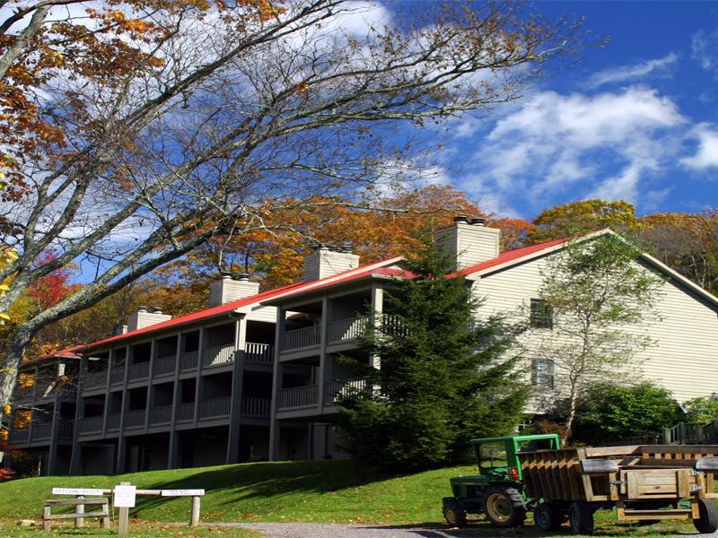 Отель Mountain Lake Lodge