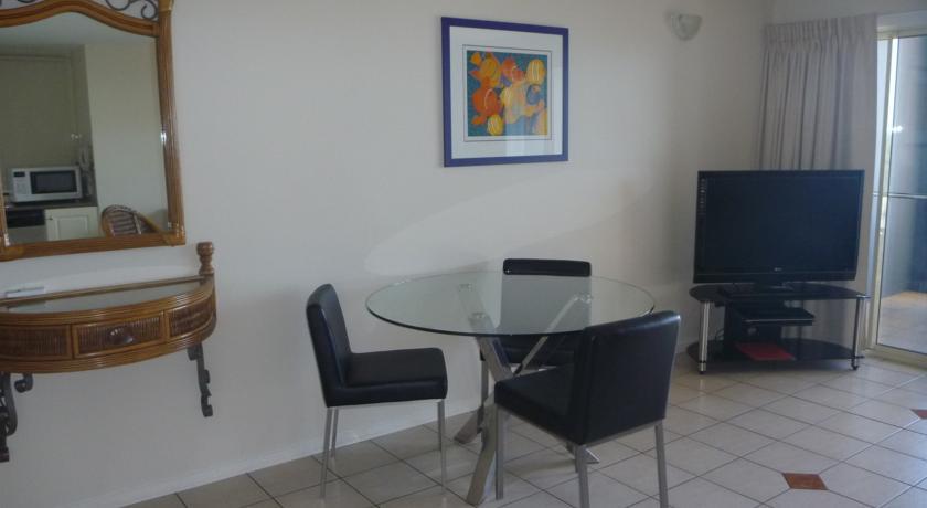 Отель Martinique Whitsunday Resort