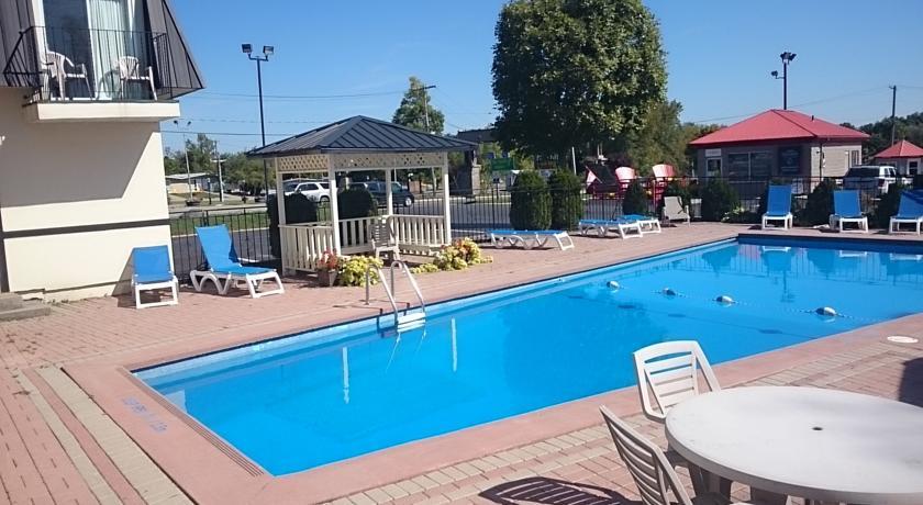 Отель Travelodge Gananoque