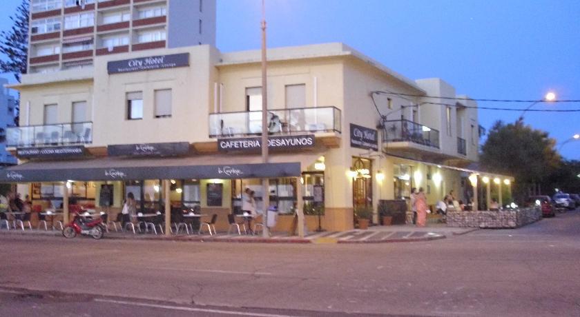 Отель Hotel City Piriápolis
