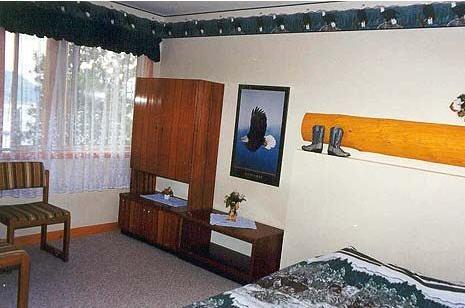 Мини-отель PineWood Bed & Breakfast