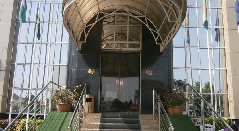 Отель Ville Regent Hotel