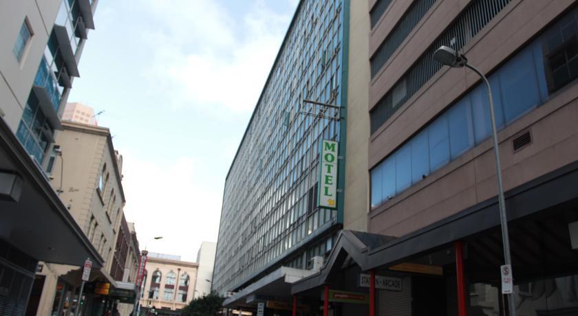 Bank Street Motel