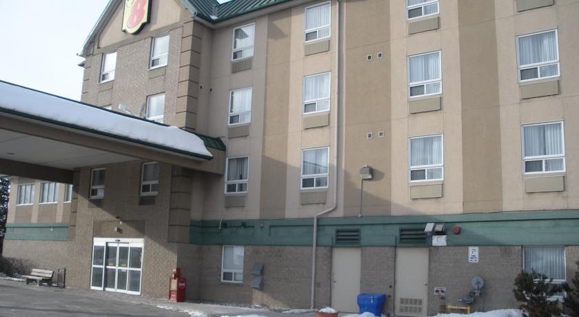 Отель Super 8 Toronto North