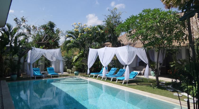 La Cabana Hotel and Villas