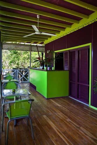 Отель La Tropicale Beach Lodge