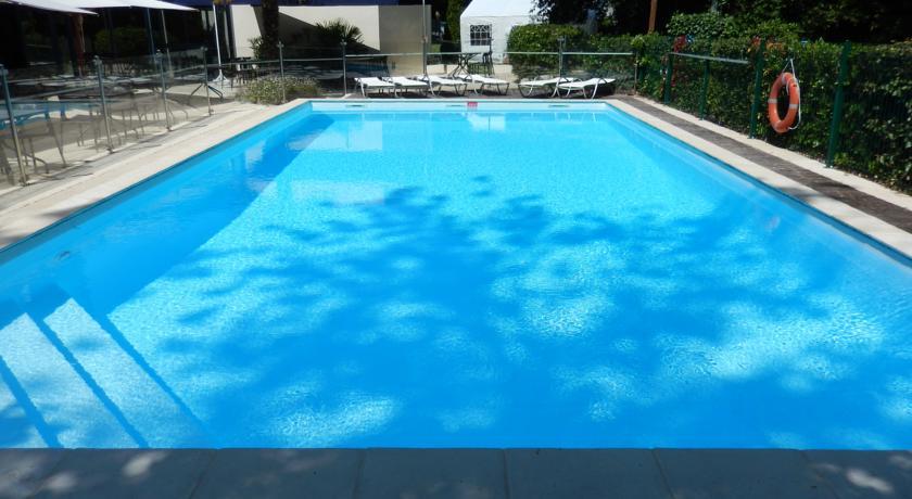Отель Novotel La Rochelle Centre