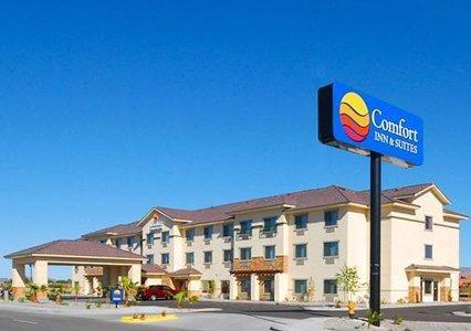Отель Comfort Inn & Suites Yuma
