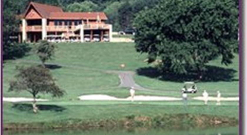 Отель Cacapon State Park Lodge