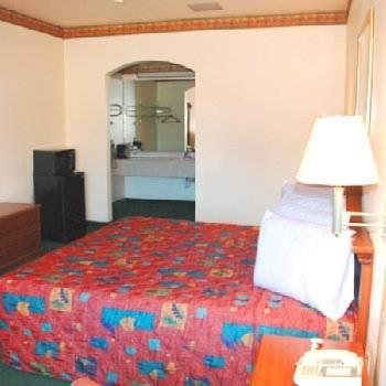Отель Budget Inn San Augustine
