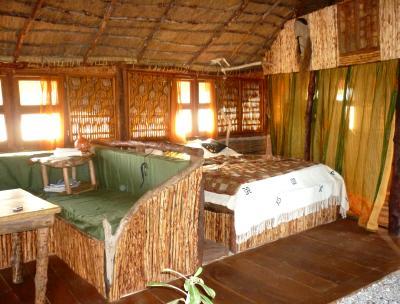 Отель Akine Dyioni Lodge