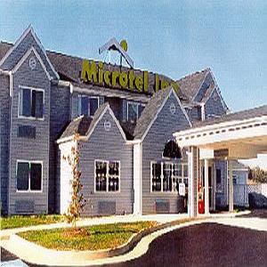 Отель Microtel Inn Staunton
