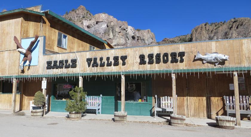 Отель Eagle Valley Resort