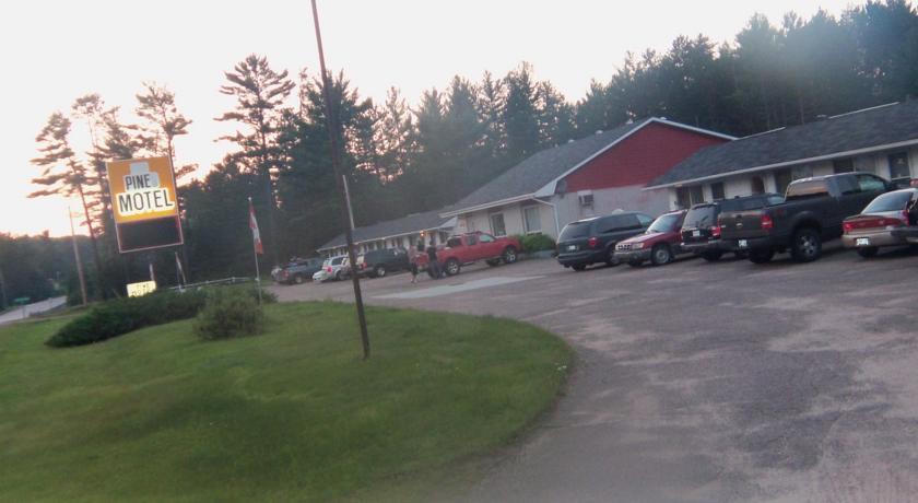 Отель Pine Motel