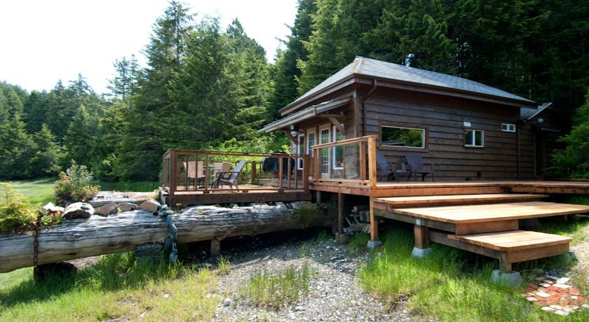 Отель Birds Bay Retreat
