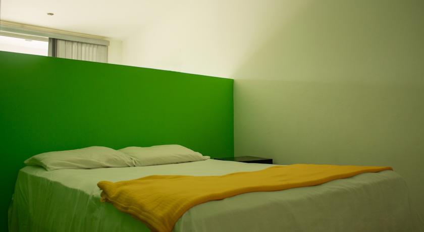 Хостел Sitting Bull Hotel and Hostel
