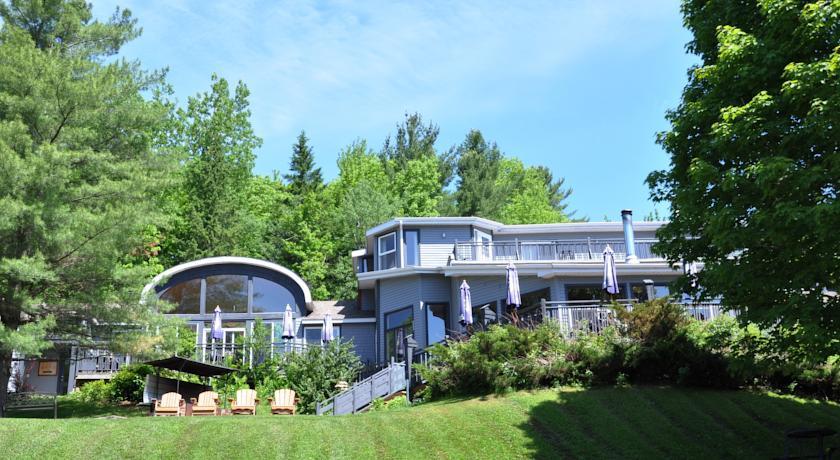 Отель La Petite Auberge de Jouvence