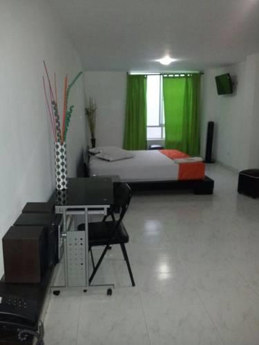 Отель Hotel Paradise Lleras