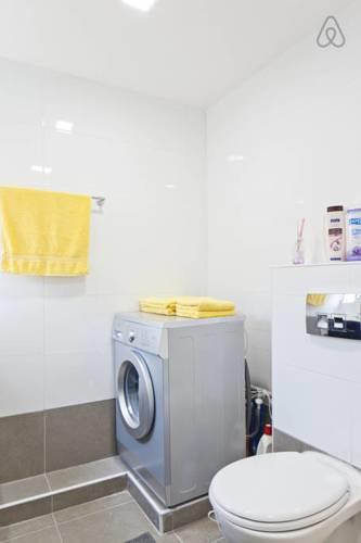 Апартаменты Bat Yam Apartment