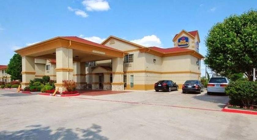 Отель Days Inn Benbrook