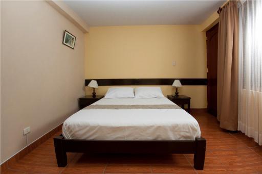 Отель Yucay Plaza Inn