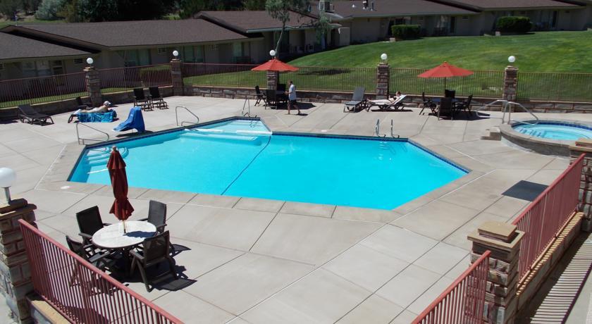 Отель Best Western East Zion Thunderbird Lodge