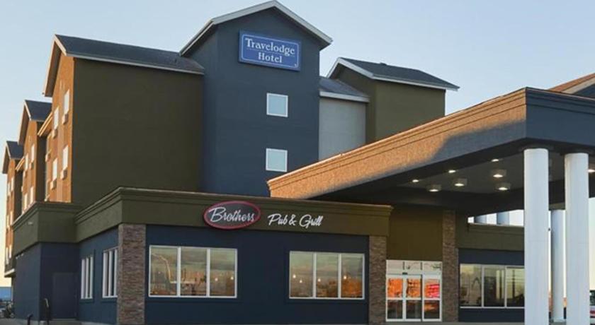 Отель Weyburn Travelodge Hotel