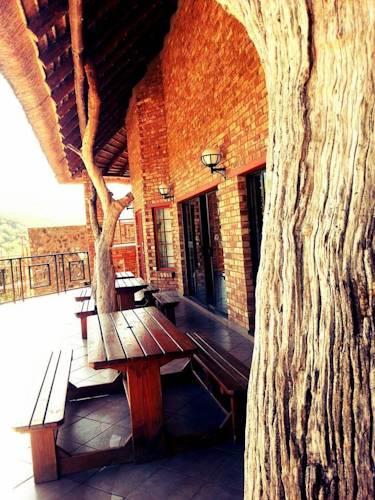 Отель Bonamanzi Game Lodge