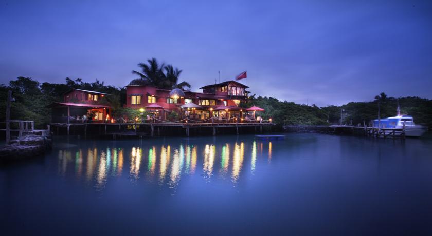 Отель Red Mangrove Aventura Lodge