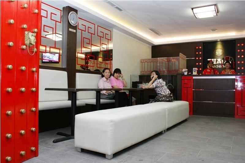 Отель Tjiang Residence