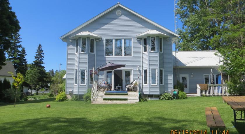 Мини-отель Loughbreeze Bay B&B