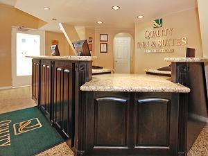 Отель Quality Inn & Suites Thousand Oaks