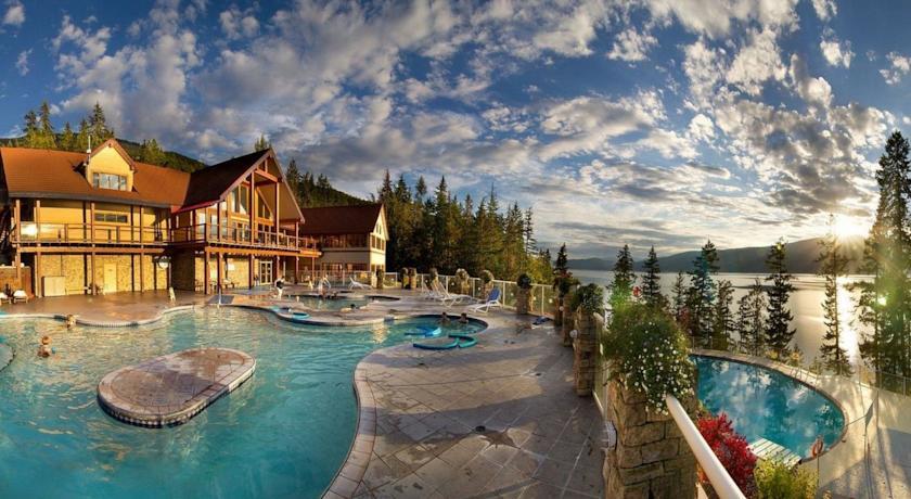 Отель Halcyon Hot Springs Village and Spa