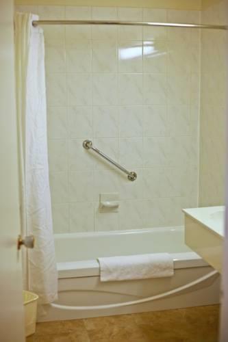 Отель Econo Lodge Charlottetown
