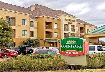 Отель Courtyard Austin Round Rock