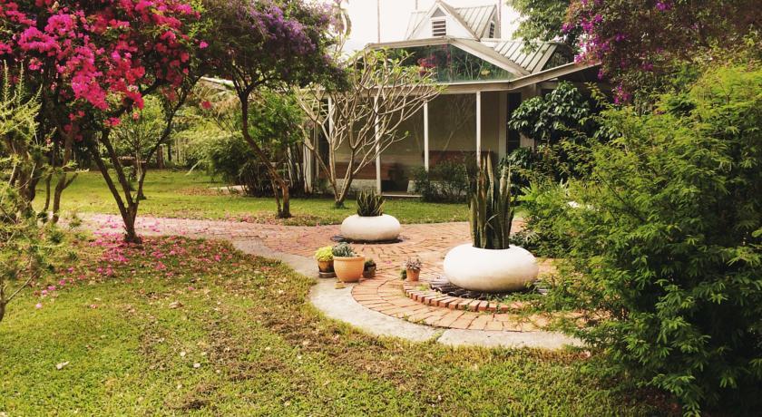Апартаменты Sun Moon Lake Secret Garden Villa